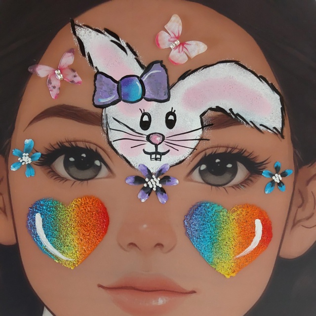 Zeichnung eines Gesichts mit Bemalung